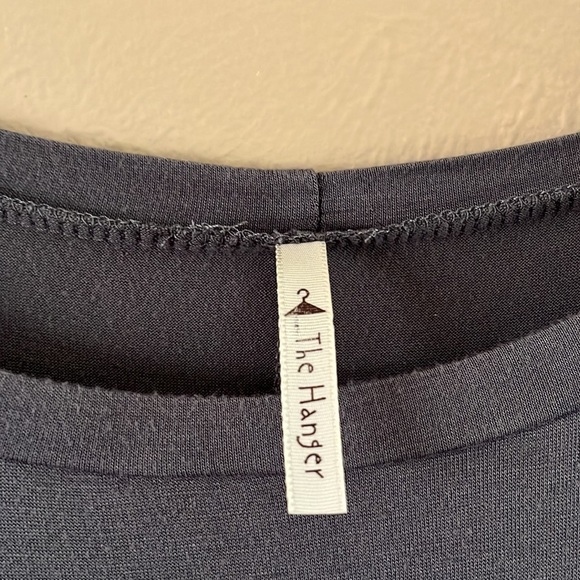 The Hanger gray knit asymmetric tunic size XL - Picture 2 of 8